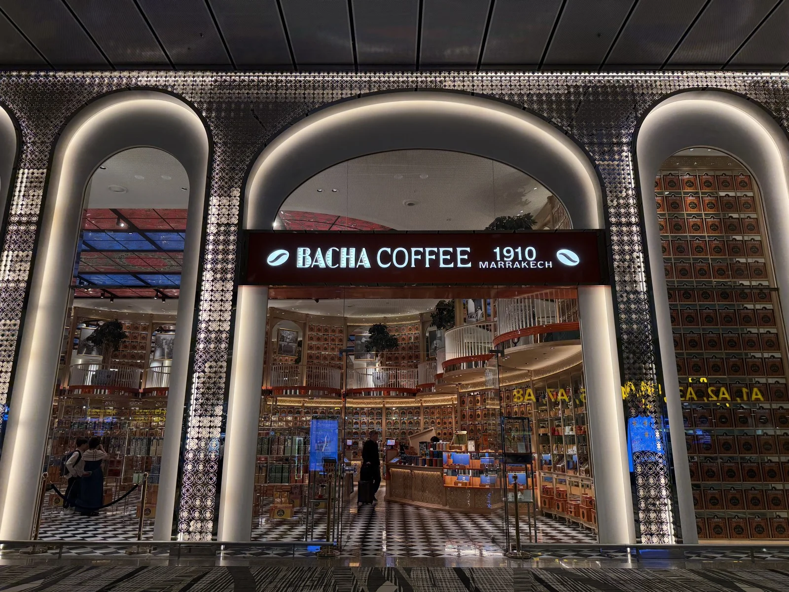 【本場のバシャコーヒー】日本上陸で今話題！チャンギ空港の店舗に来店してみた